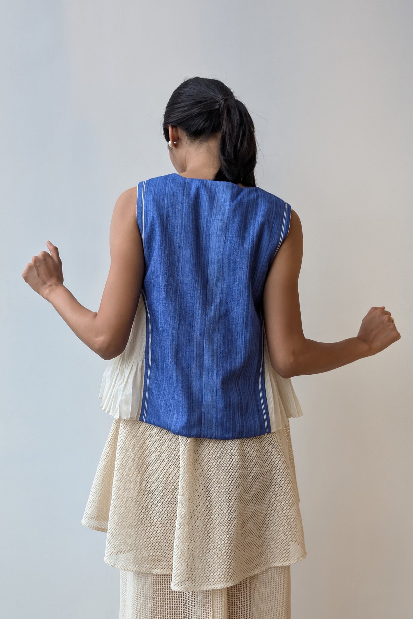 Sleeveless Reversible Vest