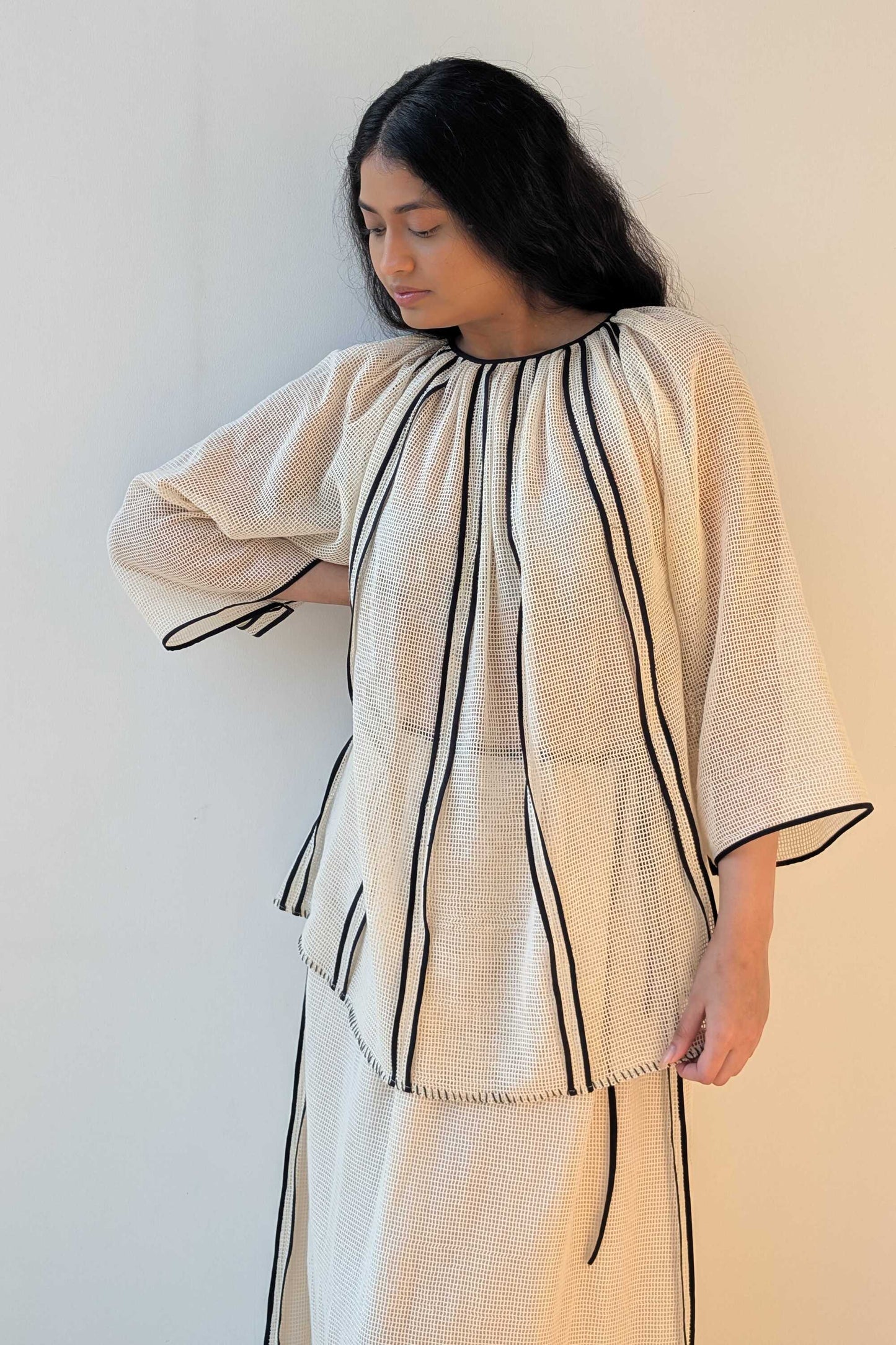 Mesh Outline Top
