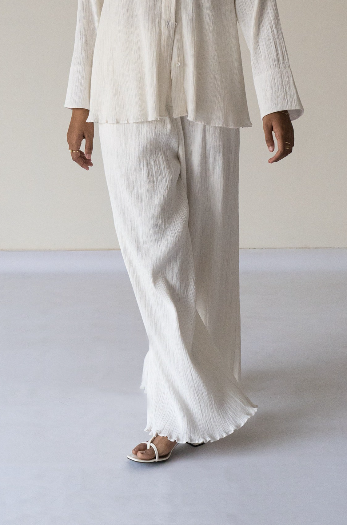 Crinkle Pants - White
